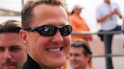 Michael Schumacher nu mai este imobilizat la pat și nici conectat la aparate