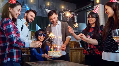 (P) 3 moduri ieșite din comun în care îți poți sărbători ziua de naștere