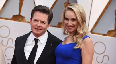 Povestea de dragoste dintre Tracy Polland și Michael J. Fox. Actorul suferă de boala Parkinson
