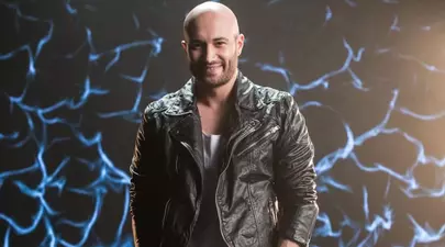 Incendiu puternic în blocul în care locuiește Mihai Bendeac: „E un fum absolut înspăimântător”