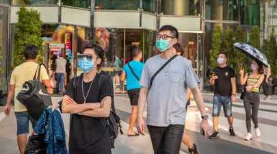 Noul focar de infecții COVID-19 din China arată că pacienții se îmbolnăvesc mai târziu și se vindecă mai greu