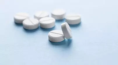 Un bărbat a murit după ce a luat prea mult Paracetamol pentru a se trata de COVID-19
