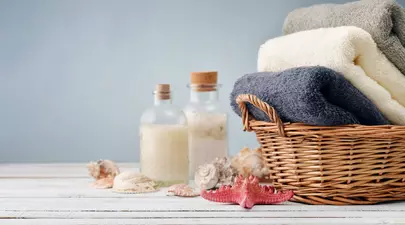 Secretul care păstrează prosoapele moi și parfumate mult timp