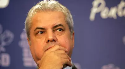 Hobby-ul care îl ține ocupat pe Adrian Năstase la 72 de ani: „Fac o pălincă absolut remarcabilă!”