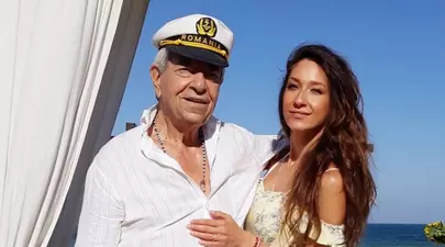 Ioana Dichiseanu merge zilnic la mormântul tatălui și îi spală marmura cu clor
