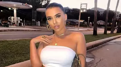 Drama prin care trece Andra Volos după liposucție: „Par a fi însărcinată în șapte sau nouă luni”