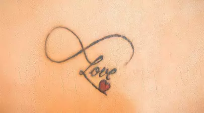 Cele mai inspirate idei de tatuaje mici