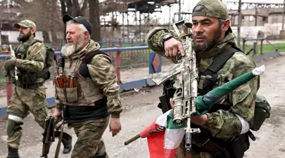 Rusia, acuzată că ar fi răpit sute de ceceni pentru a îi trimite cu forța la război în Ucraina