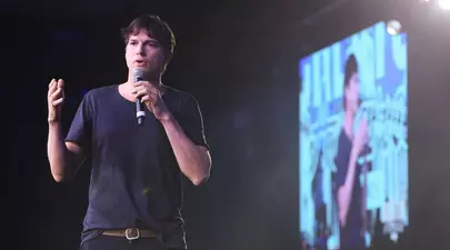 Ce este vasculita, boala cu care s-a luptat actorul Ashton Kutcher. „Mi-am pierdut vederea, auzul și echilibrul”