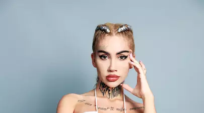 Bia Khalifa a apărut complet goală la „Sunt celebru, scoate-mă de aici”. Reacția actorului Cornel Palade după ce a văzut-o