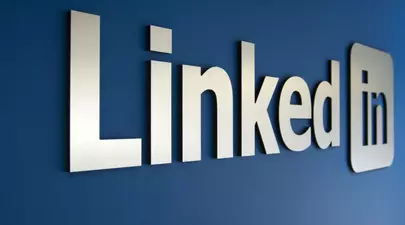 10 moduri de a-ti imbunatati profilul LinkedIn