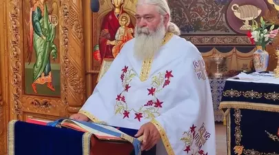 Părintele Calistrat, filmat în timp ce lovește o femeie. Scandalurile în care a fost implicat de-a lungul timpului / VIDEO