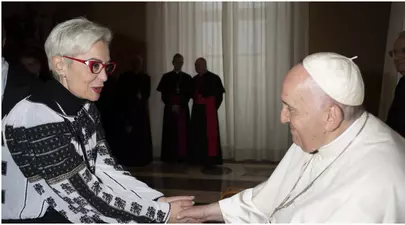 Monica Anghel l-a întâlnit pe Papa Francisc: „În viață sunt momente unice, de poveste”