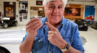 Jay Leno, doborât de pe motocicletă. Comediantul s-a accidentat grav