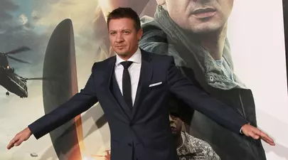 Jeremy Renner, în stare gravă la spital. Actorul Marvel s-a accidentat în timp ce deszăpezea
