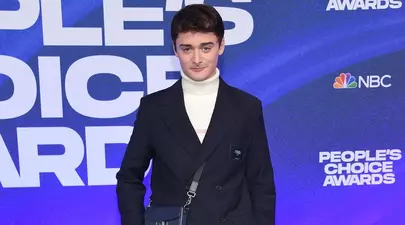 Actorul Noah Schnapp din „Stranger Things” a dezvăluit că este gay