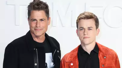 Fiul lui Rob Lowe, surprins de scandalul sexual în care tatăl său a fost implicat. Povestea care i-a distrus cariera