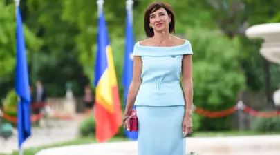 Carmen Iohannis nu va participa la greva profesorilor de luni. Prima doamnă a României se va prezenta la școală