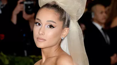 Ariana Grande împlinește 30 de ani! Cum s-a transformat cântăreața, de-a lungul carierei