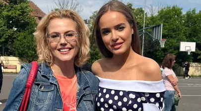 Raluca Moianu o alintă de acum pe fiica ei „Blonda de la Drept”. Reușita Marei la cinci ani de la pierderea tatălui