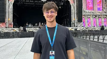 Denis Matros, tânărul influencer care a descoperit succesul uriaș în online: „În spatele unei postări este multă muncă și creativitate”