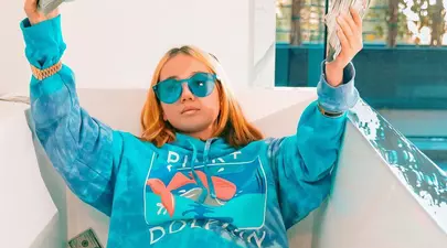 Influencerița Lil Tay a murit la 14 ani. Adolescenta s-a aflat în mijlocul unei lupte pentru custodie