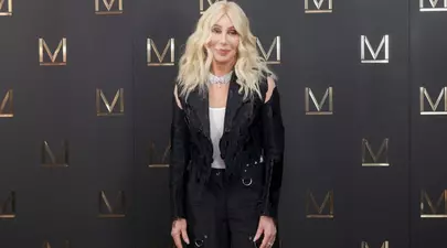 Cher, acuzată că și-a răpit propriul fiu. Elijah Blue Allman se afla într-un hotel cu soția sa