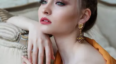 Ce tipuri de bijuterii poți purta la un eveniment elegant