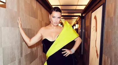 Adriana Lima, prima reacție după ce a fost criticată dur pentru ultima schimbare de look. „Și-a ruinat fața”