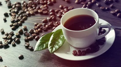 De ce nu este bine să bei cafea dimineața, imediat după trezire. Avertismentul specialiștilor