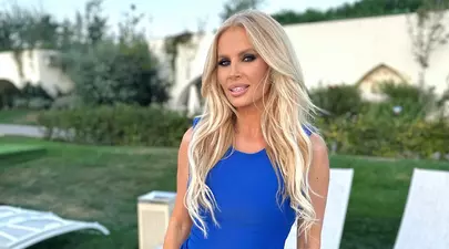 Cum arată noua vilă în care Andreea Bănică s-a mutat cu familia. „Am terminat toată curtea! Ne-a rupt!” / Foto & Video