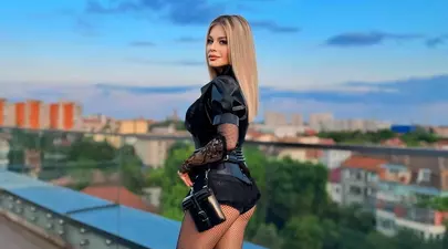 Loredana, apariție senzuală într-un corset negru, la înălțime: „Am crezut că e Khloe Kardashian”