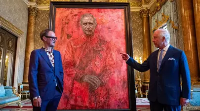 Reacţia Regelui Charles, după ce a văzut cum arată primul său portret oficial. Detaliile ascunse din spatele lucrării
