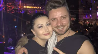 Tavi Clonda, reacţie acidă, după atacurile la adresa soţiei sale, Gabriela Cristea şi a familiei lor: „Nu vă mai permit!”