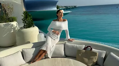 Adelina Pestrițu, vacanță într-un resort de lux în formă de OZN: „Așa ceva există în realitate?” Cât costă o noapte de cazare în acest loc spectaculos