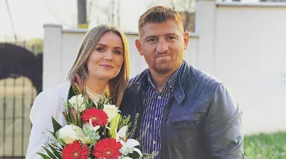 Cătălin Moroșanu, dezvăluiri de la începutul relației cu soția: „Era combinată cu un prieten. Ea avea 16 ani, eu aveam 17 ani. Am rămas împreună!”