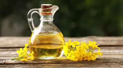 Cât de sănătos pentru consum este uleiul de rapiţă