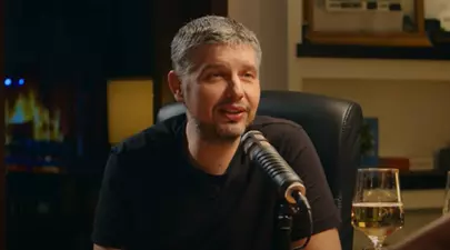 Cătălin Neamțu s-a despărțit de mama copiilor săi. Actorul are deja o iubită nouă. „Mă echilibrează, mă completează!”