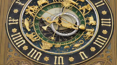 Zodii care vor avea noroc cu carul la început de 2025