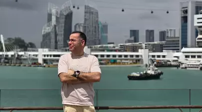 Cât a plătit Răzvan Popescu de la Radio ZU pe o cafea și pe o bere, în vacanță în Singapore: „Ți-o cam ia cardul la fugă”