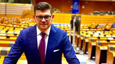 Anton Pisaroglu și-a anunțat candidatura la alegerile prezidențiale. Consultantul lui Călin Georgescu vrea să îl înlocuiască pe fostul candidat independent: „România a devenit o dictatură”