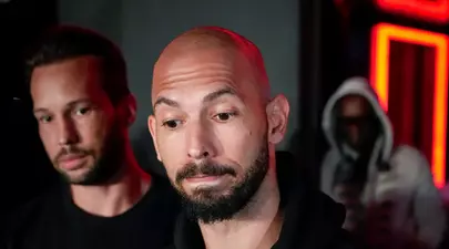 Andrew Tate, în centrul unor noi acuzații grave, după ce a amenințat o femeie cu pistolul. „Vei face ce spun eu sau va fi iadul pe pământ!”