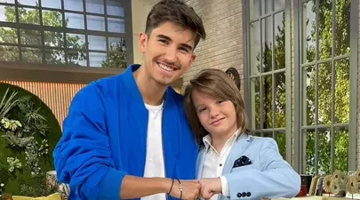 Sebastian Dobrincu, hărțuit și înjurat pe stradă. A avut de suferit și fratele lui de 13 ani: „A ajuns să fie abuzat în drum spre școală”