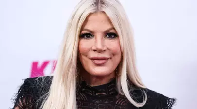 Tori Spelling refuză să bea apă: „Sunt precum un cactus”. Actrița spune că i se face rău din cauza apei