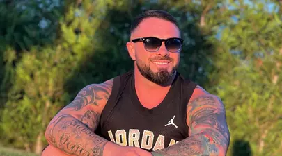 Alin Chirilă, dat în urmărire de Poliția Română. Fostul campion european la MMA a fost condamnat la închisoare după ce a răpit o persoană