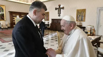 Ce i-a cerut Papa Francisc lui Marcel Ciolacu într-o discuție privată la Vatican: „În mod special aceste două lucruri mi le-a cerut”