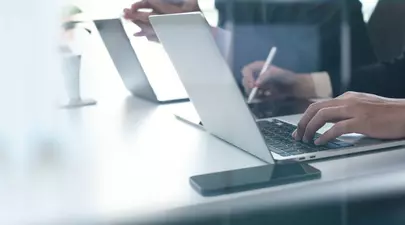 Top 7 beneficii ale consultanței IT pentru afaceri