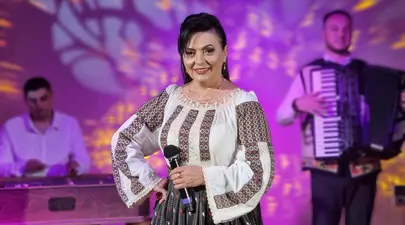 Maria Ghinea are o poveste cutremurătoare de viață. Artista de muzică populară a fost împușcată în cap de al doilea soț: „Viața bate filmul”