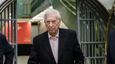 Mario Vargas Llosa a murit la vârsta de 89 de ani. Viața controversată a unuia dintre cei mai mari scriitori sud-americani