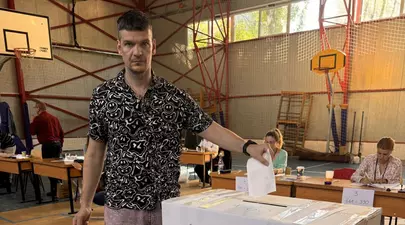 „Țara în care-mi doresc să trăiesc nu e aia în care înjurătura devine argument”. De ce îl susține Tudor Chirilă pe Nicușor Dan la alegerile prezidențiale